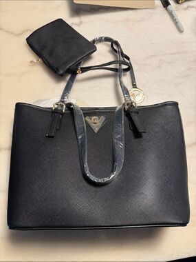 Classic Black Women's Tote Bag with Coin Purse
